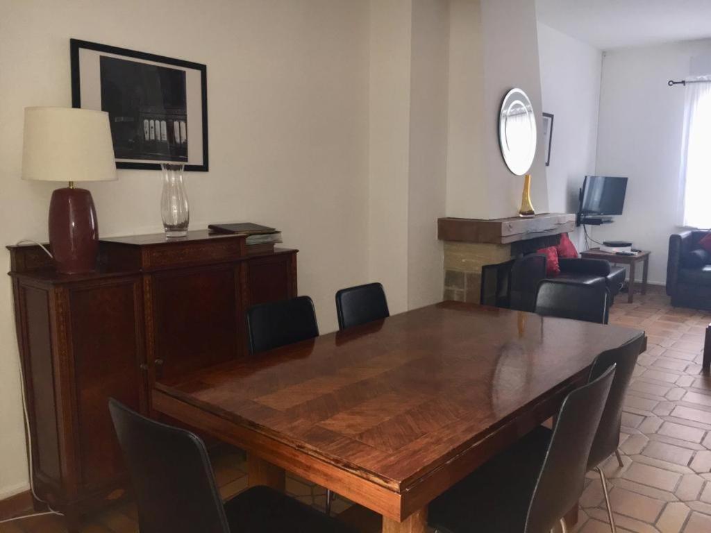 Spacious Quentoinise Town House Saint-Quentin  Eksteriør billede